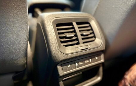Volkswagen Taos, 2021 год, 2 900 000 рублей, 24 фотография