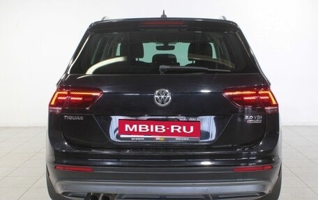 Volkswagen Tiguan II, 2017 год, 2 390 000 рублей, 6 фотография