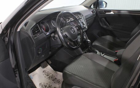 Volkswagen Tiguan II, 2017 год, 2 390 000 рублей, 17 фотография