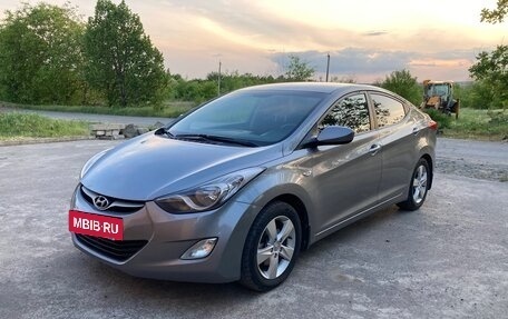 Hyundai Elantra V, 2013 год, 1 150 000 рублей, 2 фотография