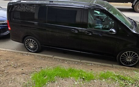 Mercedes-Benz V-Класс, 2019 год, 13 000 000 рублей, 8 фотография