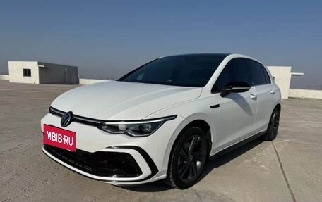 Volkswagen Golf VIII, 2021 год, 2 100 000 рублей, 2 фотография