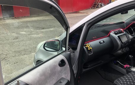 Honda Fit III, 2004 год, 360 000 рублей, 6 фотография