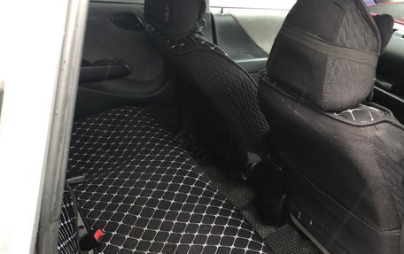 Honda Fit III, 2004 год, 360 000 рублей, 7 фотография