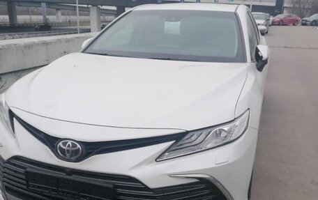 Toyota Camry, 2022 год, 3 800 000 рублей, 1 фотография