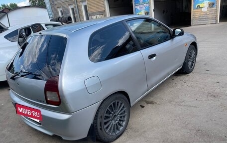 Mitsubishi Colt VI рестайлинг, 1998 год, 295 000 рублей, 4 фотография