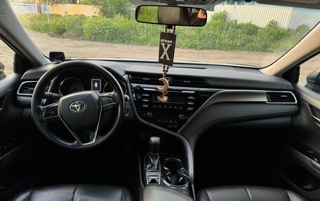 Toyota Camry, 2019 год, 1 910 000 рублей, 16 фотография
