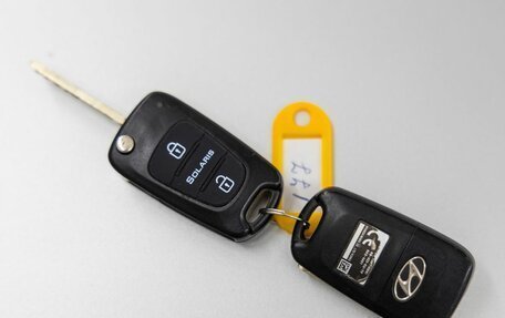 Hyundai Solaris II рестайлинг, 2012 год, 758 000 рублей, 37 фотография