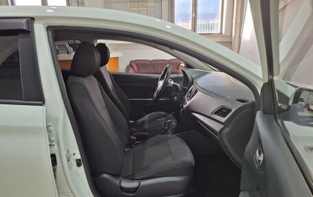 Hyundai Solaris II рестайлинг, 2018 год, 1 390 000 рублей, 30 фотография