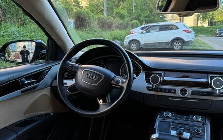 Audi A8, 2011 год, 1 850 000 рублей, 10 фотография