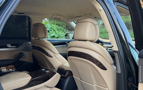 Audi A8, 2011 год, 1 850 000 рублей, 14 фотография