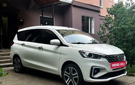 Suzuki Ertiga II, 2022 год, 2 350 000 рублей, 3 фотография