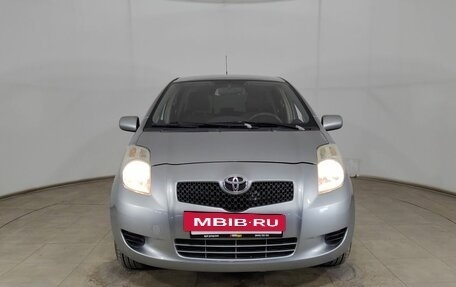 Toyota Yaris III рестайлинг, 2007 год, 565 000 рублей, 2 фотография
