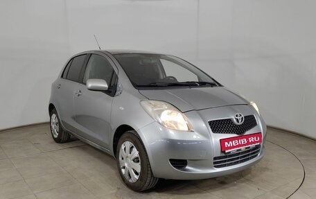 Toyota Yaris III рестайлинг, 2007 год, 565 000 рублей, 3 фотография