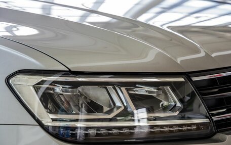 Volkswagen Tiguan II, 2019 год, 2 498 000 рублей, 10 фотография