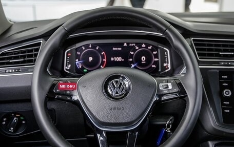 Volkswagen Tiguan II, 2019 год, 2 498 000 рублей, 17 фотография