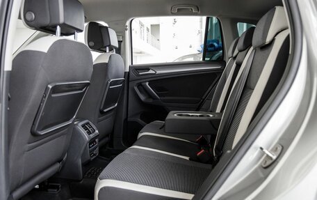 Volkswagen Tiguan II, 2019 год, 2 498 000 рублей, 36 фотография