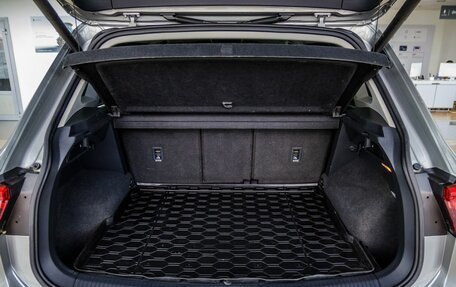 Volkswagen Tiguan II, 2019 год, 2 498 000 рублей, 38 фотография