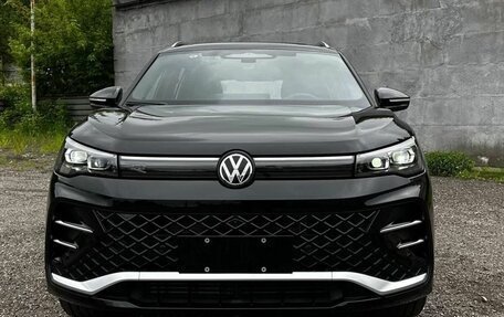 Volkswagen Tiguan, 2024 год, 4 397 000 рублей, 2 фотография