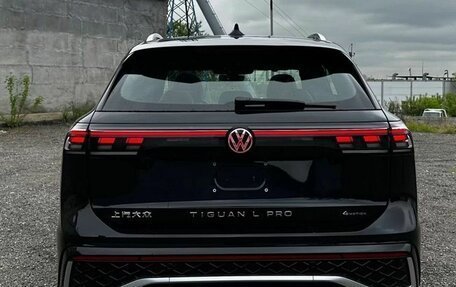 Volkswagen Tiguan, 2024 год, 4 397 000 рублей, 6 фотография