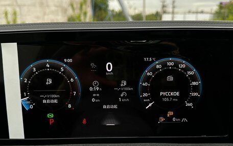 Volkswagen Tiguan, 2024 год, 4 397 000 рублей, 10 фотография