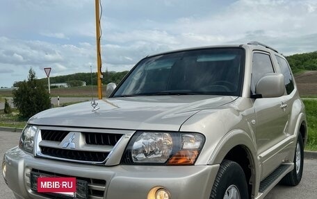 Mitsubishi Pajero III рестайлинг, 2005 год, 1 499 000 рублей, 2 фотография