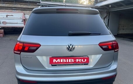 Volkswagen Tiguan II, 2019 год, 2 050 000 рублей, 2 фотография