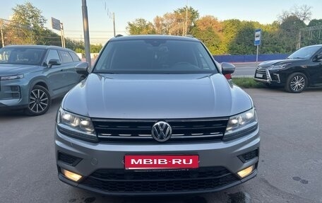 Volkswagen Tiguan II, 2019 год, 2 050 000 рублей, 1 фотография