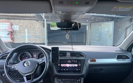 Volkswagen Tiguan II, 2019 год, 2 050 000 рублей, 10 фотография