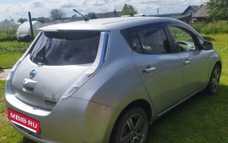 Nissan Leaf I, 2012 год, 550 000 рублей, 2 фотография