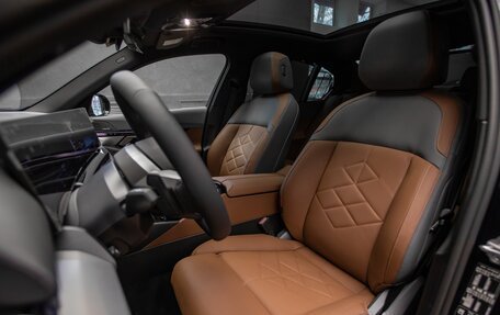 BMW 5 серия, 2024 год, 9 300 000 рублей, 10 фотография