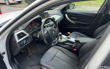 BMW 3 серия, 2017 год, 2 100 000 рублей, 8 фотография