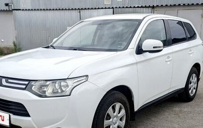Mitsubishi Outlander III рестайлинг 3, 2013 год, 1 070 000 рублей, 1 фотография