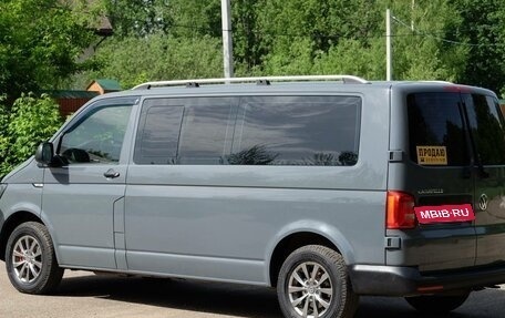 Volkswagen Caravelle T6 рестайлинг, 2016 год, 2 700 000 рублей, 6 фотография