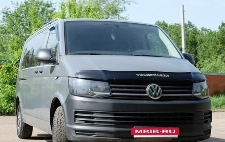Volkswagen Caravelle T6 рестайлинг, 2016 год, 2 700 000 рублей, 4 фотография