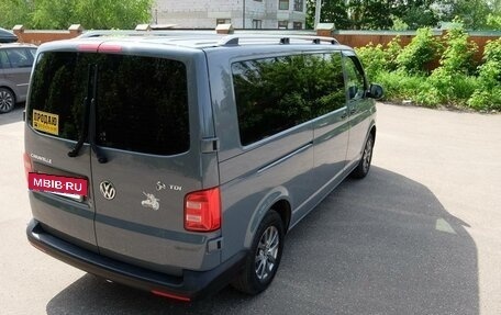 Volkswagen Caravelle T6 рестайлинг, 2016 год, 2 700 000 рублей, 5 фотография