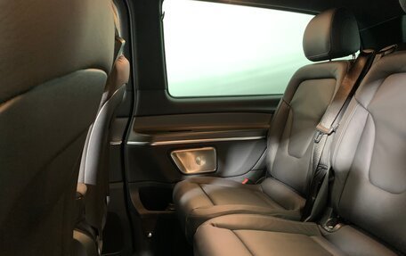 Mercedes-Benz V-Класс, 2024 год, 17 700 000 рублей, 13 фотография