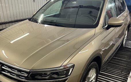 Volkswagen Tiguan II, 2018 год, 3 450 000 рублей, 2 фотография
