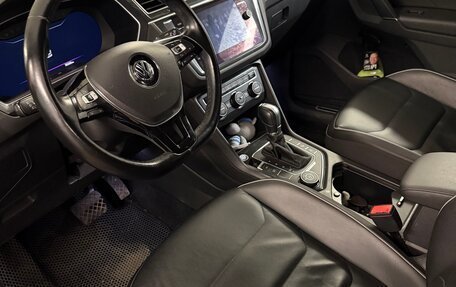Volkswagen Tiguan II, 2018 год, 3 450 000 рублей, 13 фотография