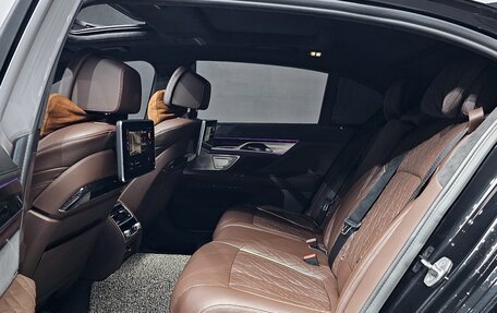 BMW 7 серия, 2022 год, 7 753 000 рублей, 12 фотография