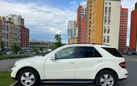 Mercedes-Benz M-Класс, 2010 год, 1 740 000 рублей, 3 фотография