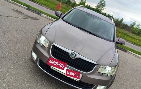 Skoda Superb III рестайлинг, 2012 год, 800 000 рублей, 3 фотография