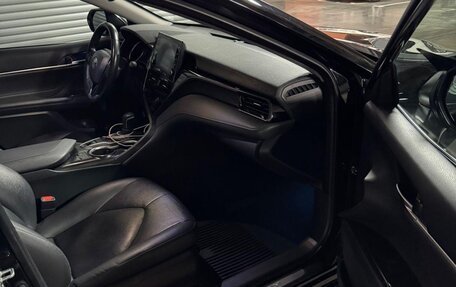 Toyota Camry, 2021 год, 2 800 000 рублей, 9 фотография