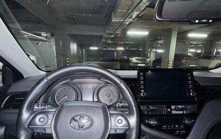 Toyota Camry, 2021 год, 2 800 000 рублей, 13 фотография