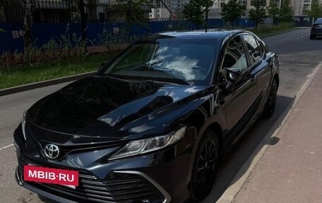 Toyota Camry, 2021 год, 2 800 000 рублей, 11 фотография