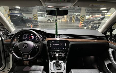Volkswagen Passat B8 рестайлинг, 2019 год, 2 450 000 рублей, 10 фотография