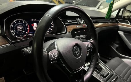 Volkswagen Passat B8 рестайлинг, 2019 год, 2 450 000 рублей, 11 фотография
