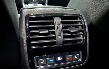 Volkswagen Passat B8 рестайлинг, 2019 год, 2 450 000 рублей, 15 фотография
