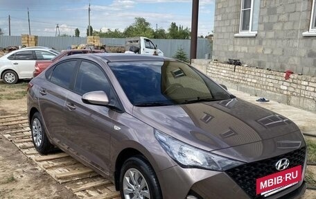 Hyundai Solaris II рестайлинг, 2021 год, 1 550 000 рублей, 3 фотография
