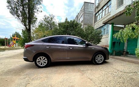 Hyundai Solaris II рестайлинг, 2021 год, 1 550 000 рублей, 11 фотография